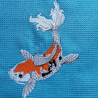 Koi Fisch Stickdatei 10x10cm – Japanisches Muster für Stickmaschine | Detaillierte Karpfen Stickerei