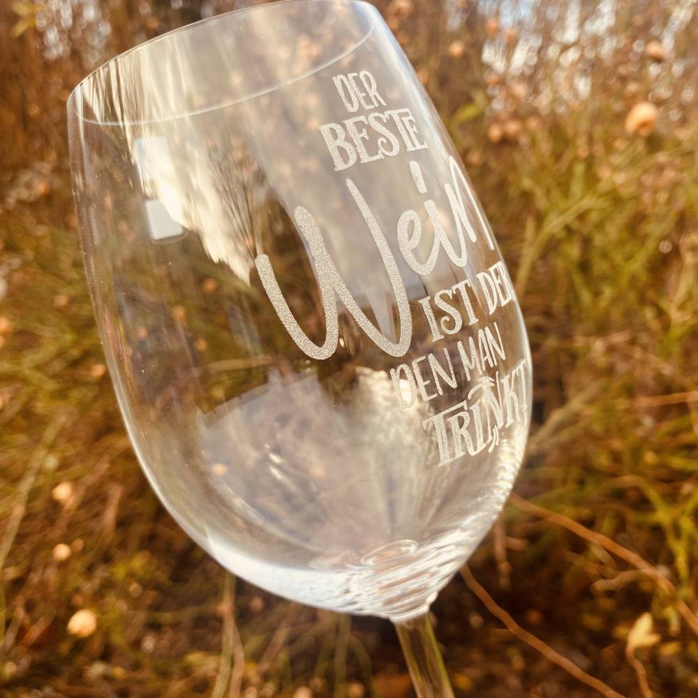 Personalisiertes Weinglas – edles Glas mit Gravur für Freunde, Familie oder Kollegen