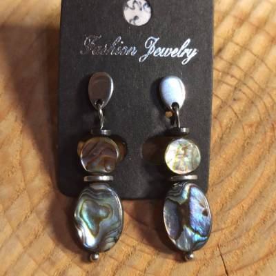 Abalone Paua-Ohrstecker aus Edelstahl mit Hämatit – Eleganter Schmuck