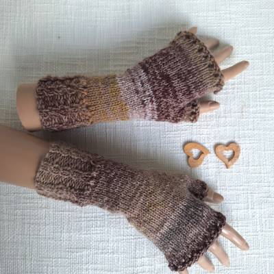 Armstulpen gestrickt aus Alpaka in beige