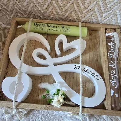 Hochzeitsgeschenk Infinity-Schleife mit Herz, Kerze & Namensröhrchen – Personalisiertes Set zur Hochzeit & Verlobung