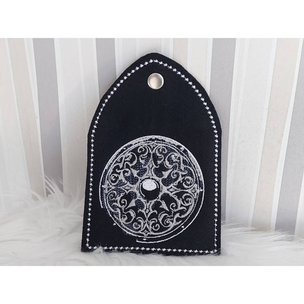 Wikinger Schild Stickdatei Lichteffekt 12-14x18cm – Nordische Symbolik auf Schwarz Bild 10