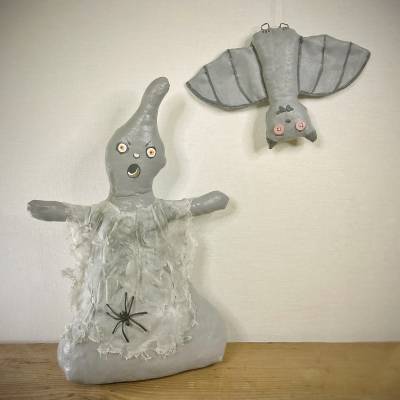 Türstopper Gespenst mit hängender Fledermaus - ein tolles Upcycling Unikat für Halloween