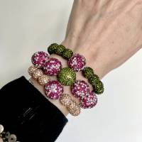 Personalisiertes Glitzer Perlenarmband für die Dame: Perlen in Pink, Grün und Campagner zur Auswahl