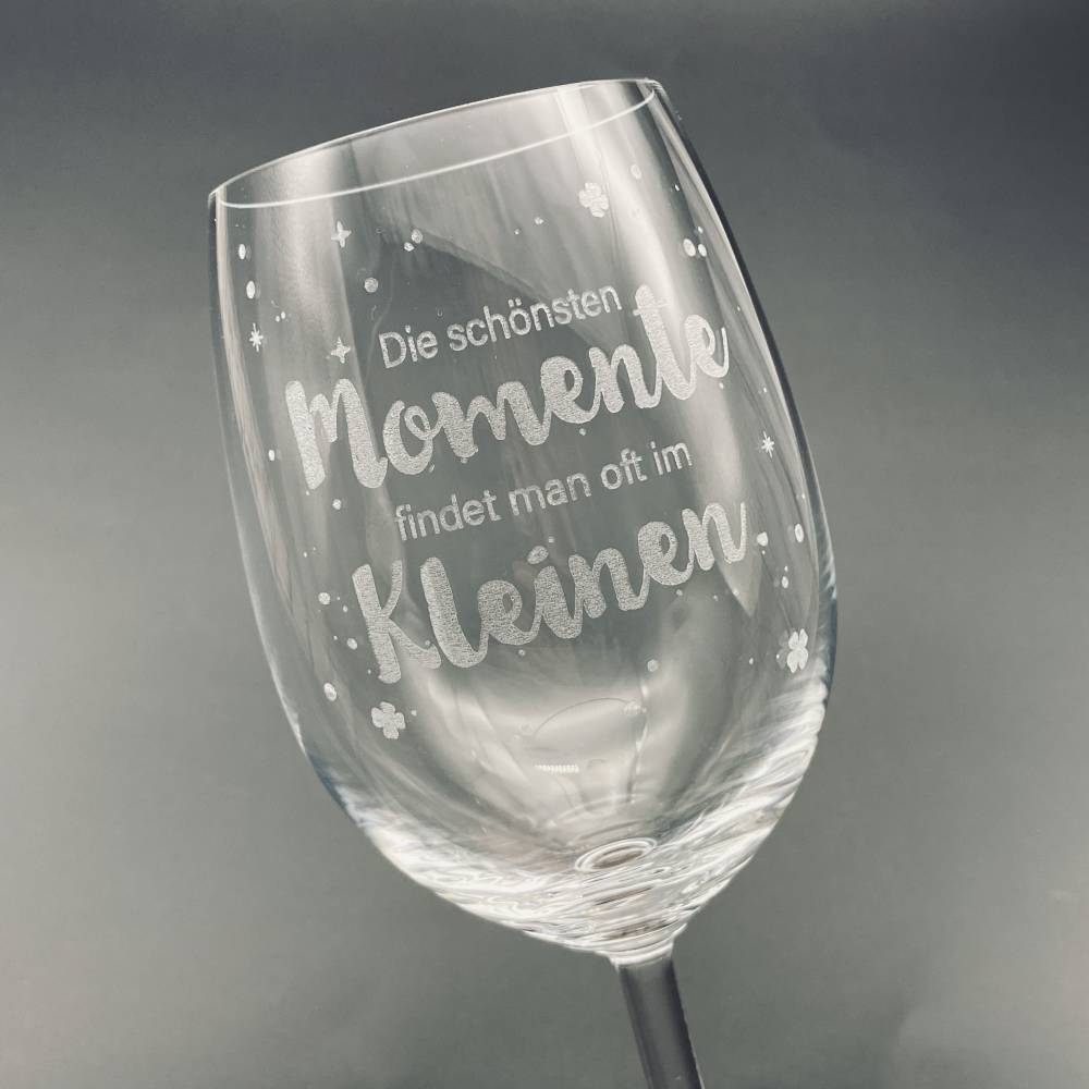 Personalisiertes Weinglas – edles Glas mit Gravur für Freunde, Familie oder Kollegen
