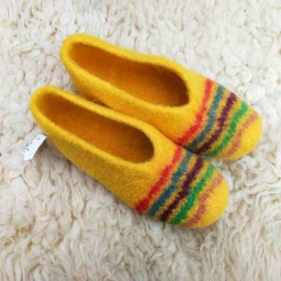 Filzhausschuhe, 100% Wolle und Antirutsch, Gr. 37/38, handgestrickt und dann gefilzt.