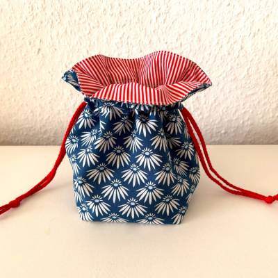 Kleiner Stoffbeutel Geschenkesäckchen Innenfutter Boden 20,5x17,5x10 cm Zugband Blau Weiß Rot