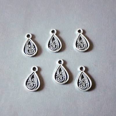 6 filigrane Charms Anhänger Antiksilber Tropfenform