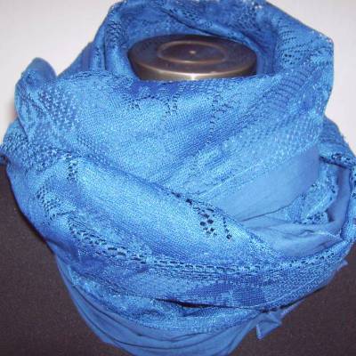 Modischer Schal blau – Elegantes Accessoire aus Baumwolle & Polyesterspitze