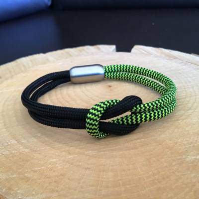 Knotenarmband aus Paracord mit Edelstahl-Magnetverschluss
