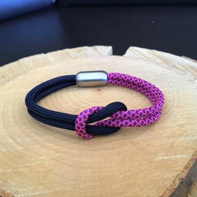 Knotenarmband aus Paracord mit Edelstahl-Magnetverschluss