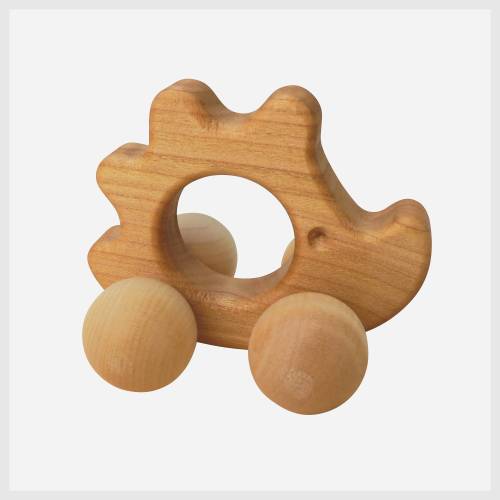 Greifling Igel aus Holz – Handgefertigtes Babyspielzeug aus Deutschland