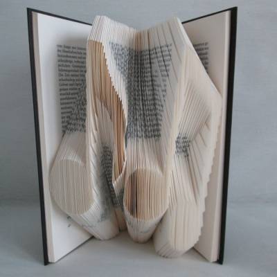 gefaltetes Buch "Noten / Musiknoten", als Geschenk oder Dekoration für Musikfreunde / Musiker / Musikliebhaber