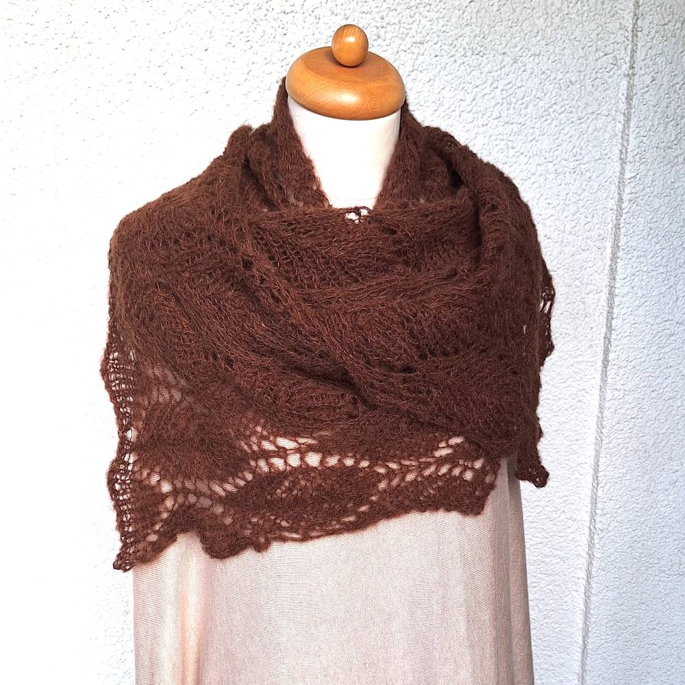 Handgestrickter Laceschal aus Alpaka & Seide in Schokobraun – Edler Strickschal mit Ajourmuster, 170x34 cm Bild 1