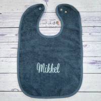 Baby Lätzchen mit Namen bestickt - personalisiertes Babylätzchen - 30x45 cm - verschiedene Farben I Babygeschenk Geburt