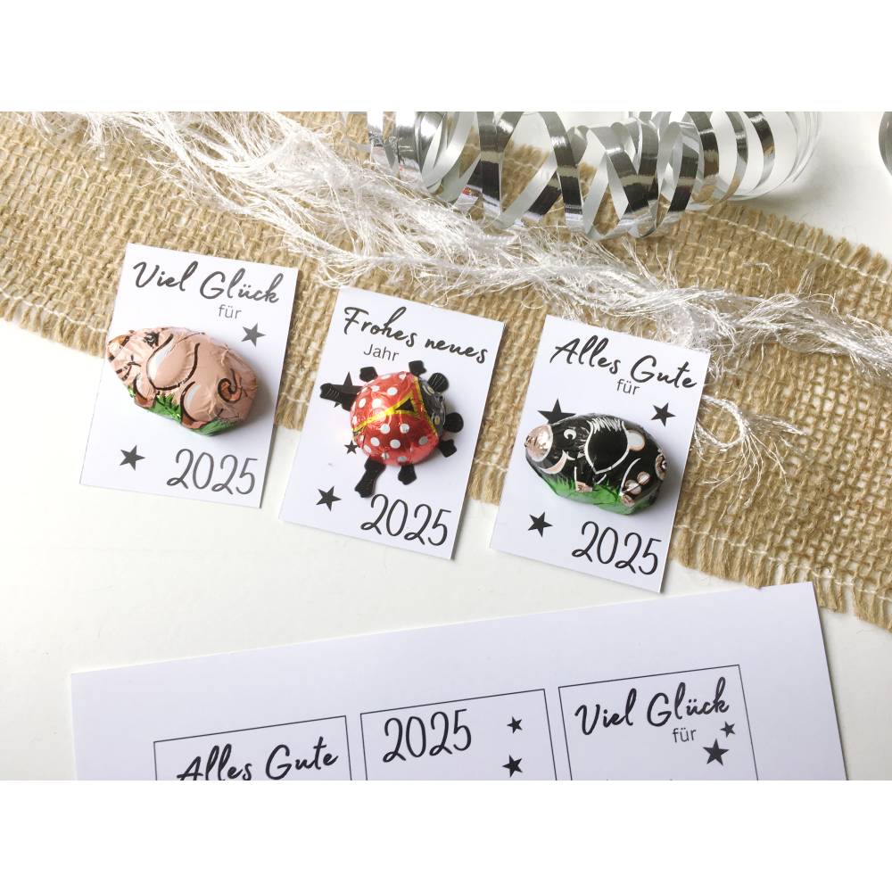 Silvester Deko 2026: 12 Kleeblatt-Geschenktüten Aus Kraftpapier Mit Glücksbringer-Stickern – 21x15x8 Cm – Perfekt Für Neujahrsgeschenke, Partys & Spiele – Inkl. 6 Aufkleber