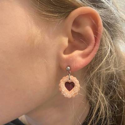 Weihnachtliche Mini Linzer-Plätzchen