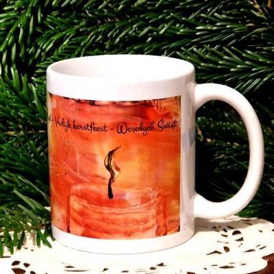 Bezaubernde Keramiktasse zur Vorweihnachtszeit