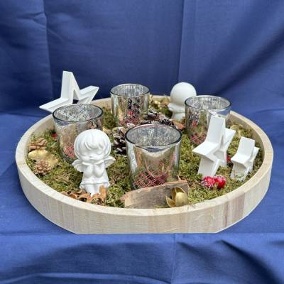 Handgefertigtes Advents-Tablett mit Engeln, Moos & Teelichthaltern – natürliche Weihnachtsdeko