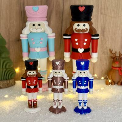 Kleine Nussknacker Deko Figur 12 cm – personalisierbar, 3D-gedruckt & handgemacht