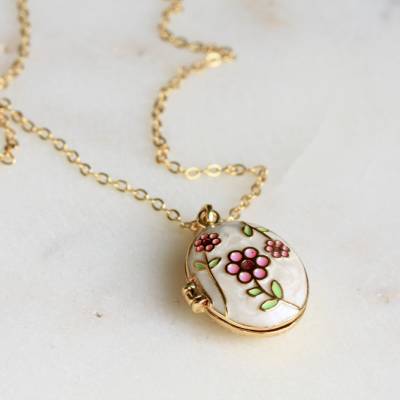 Kette Foto Medaillon Blüten: echt vergoldetes Fotomedaillon mit Emaille