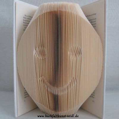 gefaltetes Buch "Smiley" als originelles Geschenk, z.B. für Geburtstag / Weihnachten, oder als witzige Dekoration