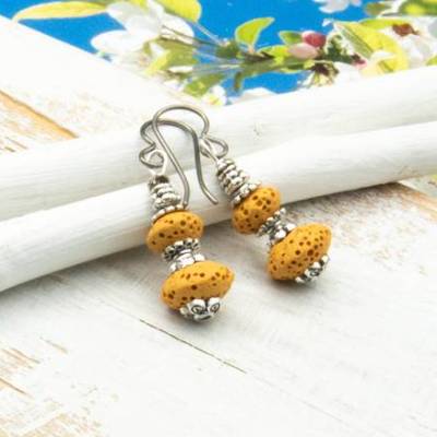 Handgemachte Ohrhänger in gelb – Boho Hippie Ohrringe, Unikatschmuck & Geschenkidee