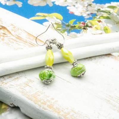 Handgemachte grüne Glas Ohrhänger – Boho Hippie Ohrringe, Unikatschmuck & Geschenkidee