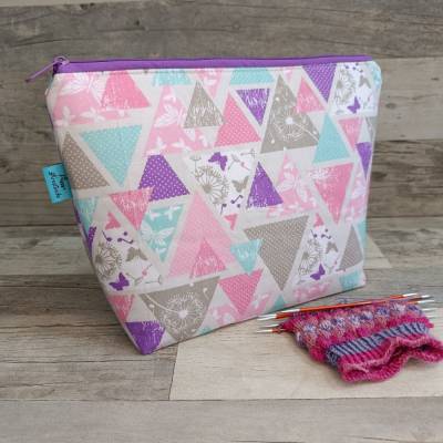 Projekttasche – Sockenstricktasche mit Nadelgarage für 15er Nadelspiele