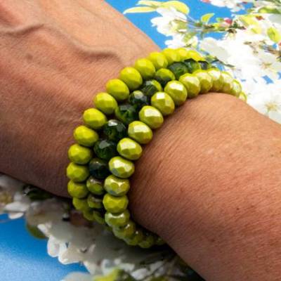 Grünes Perlenarmband Set, Schmuck, Unikat, Geschenkidee für Sie, Kolleginnen, Weihnachten Frau, Freundin