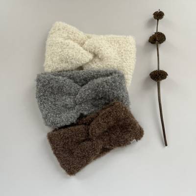 VERSANDFERTIG! Zimtblüte Stirnband CARO DOUBLE BOUCLE – Handgestrickt aus Alpaka & Schurwolle in 3 Farbvarianten