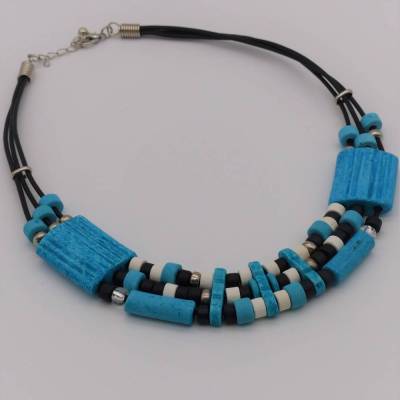 Keramikkette, türkis schwarz weiß silber, Lederkette, Collier, Statementkette, Halskette, griechische Perlen