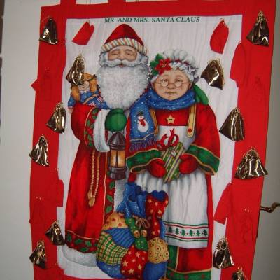 Großer Adventskalender mit Mr. and Mrs. Santa Claus – einzigartig, 113 x 153 cm
