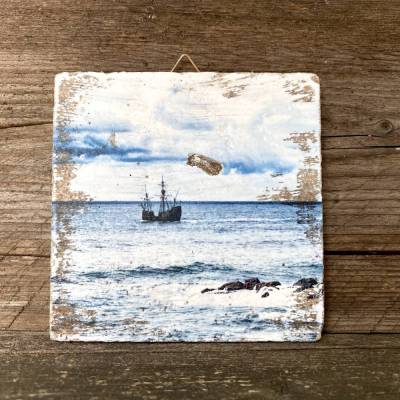 Travertin Fliese 10×10 cm – Altes Segelschiff vor der Küste von Mallorca – Maritime Wanddeko – Naturstein Bild 