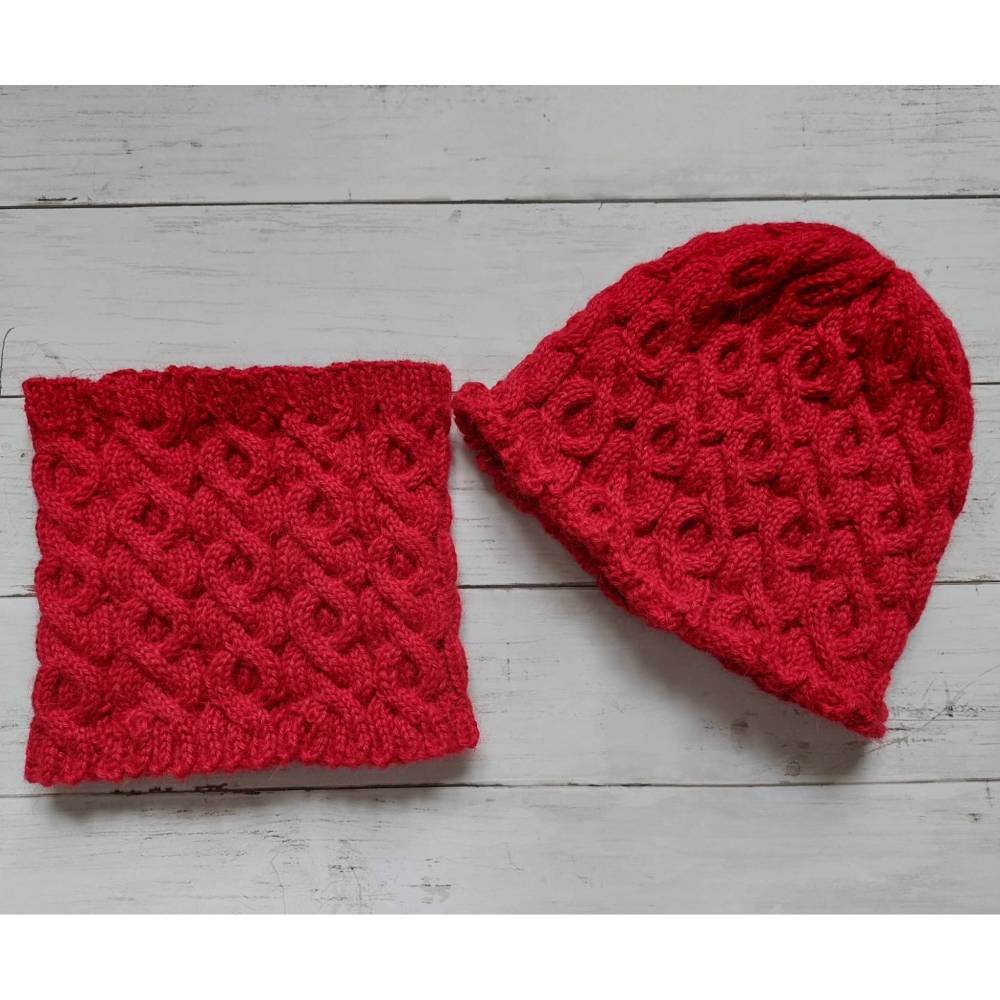 Winterset PAULINE – Strickanleitung für Mütze & Halswärmer im Zopfmuster, DK Stärke Bild 1