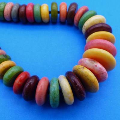 imposante Halskette Candyfarben, bunt, Howlith, Steindrops, 51 cm, Edelsteinschmuck