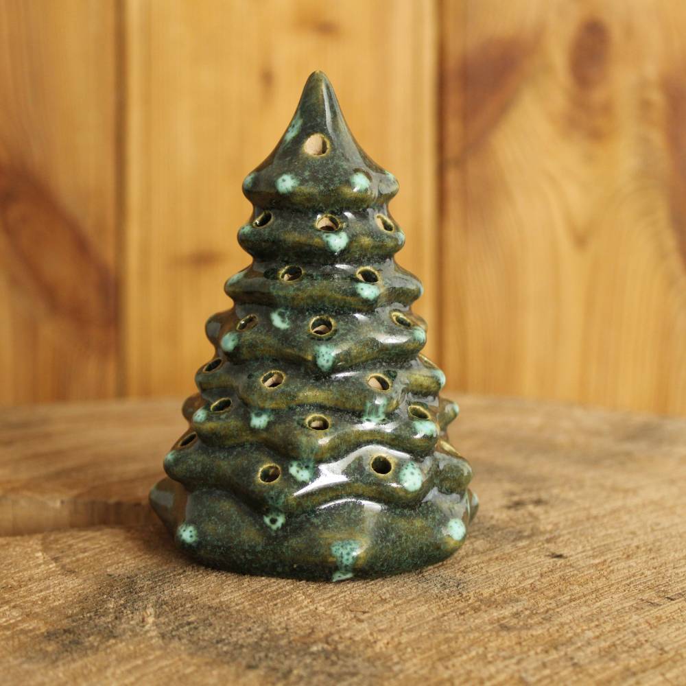 Weihnachtsbaum, Keramik, Handarbeit, Christbaum, Schneeeffekt, Weihnachtsschmuck, Weihnachtsdekoration
