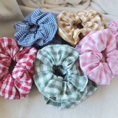 Cozy autumn Scrunchie Oktoberfest Scrunchie Kariert fürs Dirndl aestethic handmade aus Baumwolle