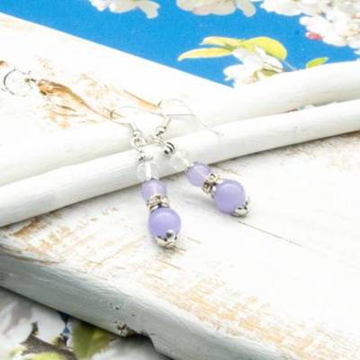 Lässige Glas Ohrhänger in Lila, Boho Hippie Ohrringe, handgemachter Unikatschmuck, Geschenkidee