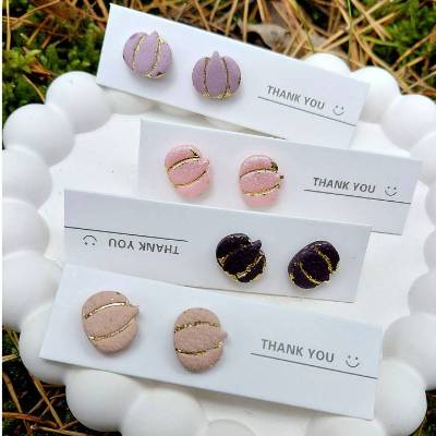 Federleichte Polymerohrringe kleiner Kürbis – Einzigartige Herbst-Accessoires