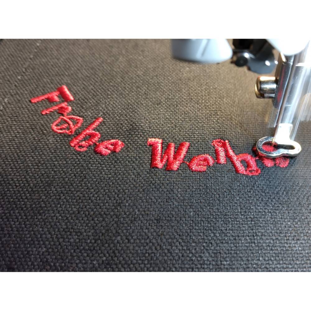 Stickdatei Frohe Weihnachten in 13cm  Länge– Freebie für Deine DIY Projekte Bild 4