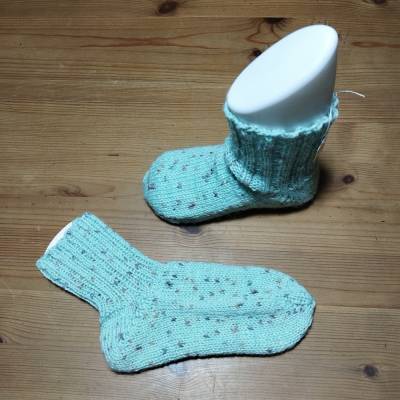 gestrickte Kindersocken Gr.25
