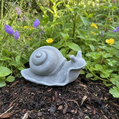 Steinfigur freundliche Schnecke –Handgefertigte Gartendekoration aus massivem Betonguss absolut frostfest