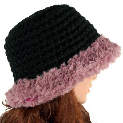Winterhut Bucket Hat Schwarz & Rosa L 57-58 cm KU – Handgemacht & Kuschelig