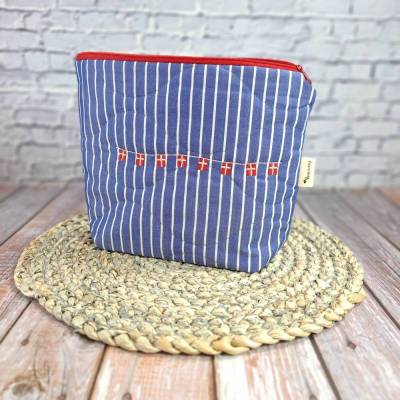 Kulturbeutel, Kosmetiktasche, Dänemark, Wimpelkette, Steppstoff, blau-weiß gestreift