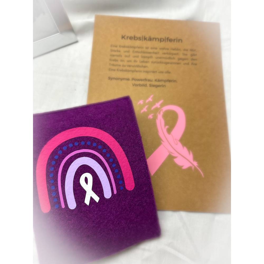 Handgefertigte Therapiehülle aus Wollfilz für Chemopass, Portpass und wichtige Unterlagen. Personalisierbar Bild 4