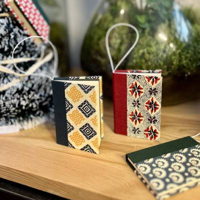 Miniaturbücher – Ornamente,  Weihnachtsanhänger