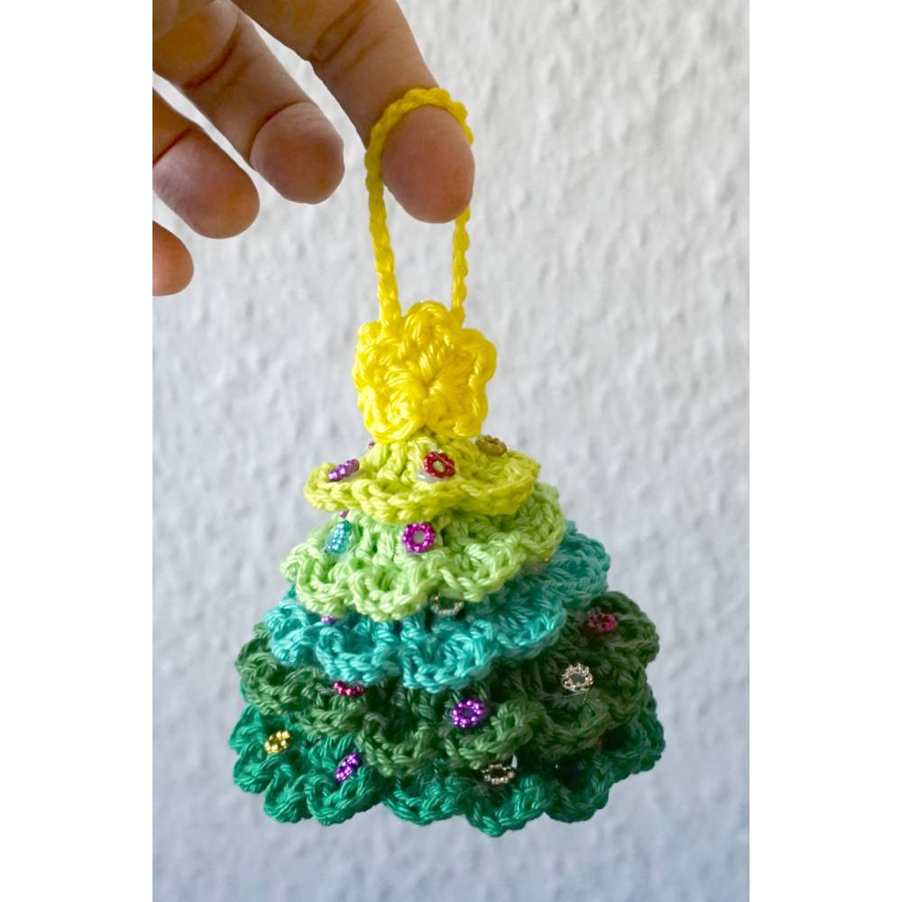 Häkelanleitung: Magischer 3D Weihnachtsbaum Bild 2
