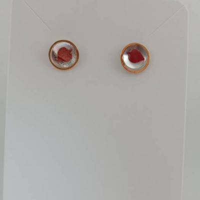 Handgemachte Ohrstecker mit echtem Herbstlaub