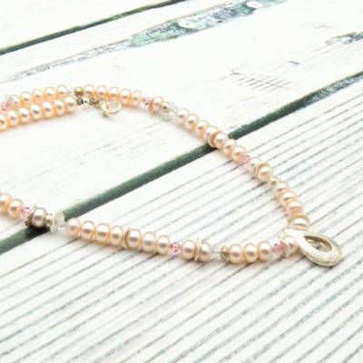 Elegante Perlenkette, apricot Süßwasserperlen, Edelsteinschmuck, Unikat, Geschenkidee für Sie, Frau, Weihnachten